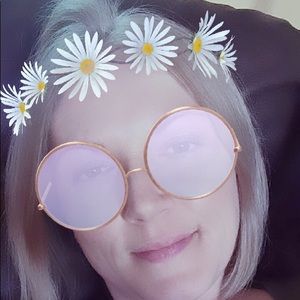 Meet your Posher, Juliana